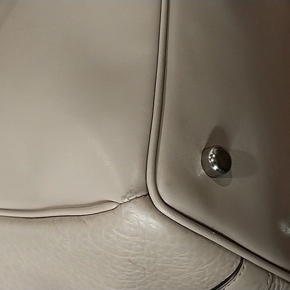 Coach Signature Satchel Long Strap - Picture 16 of 16